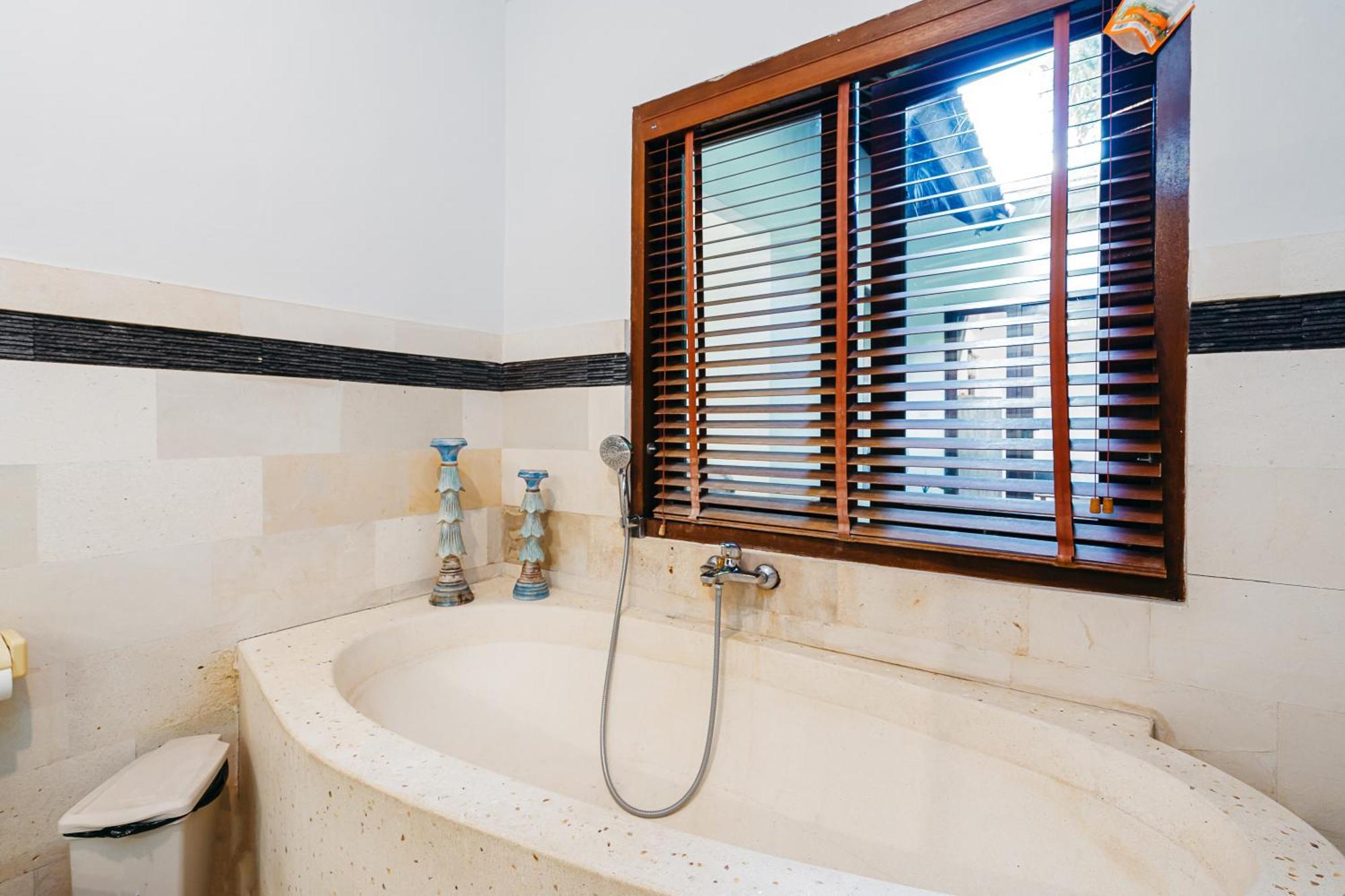 Mahayana Villa Batu Belig - Close To The Beach 坎古 外观 照片
